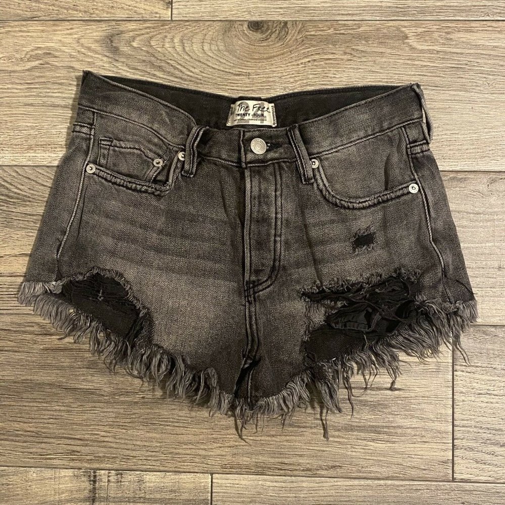 Free People Sz 24 Loving Good Vibrations Destroyed High Waist Cut Off Short 27W